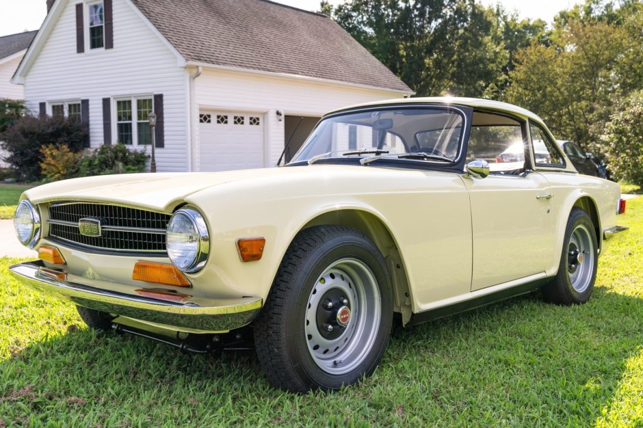 1970 Triumph TR6 sold at auction for $40,000