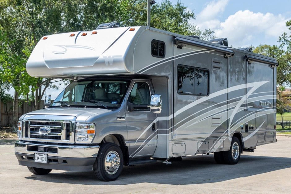 2022 Ford Econoline sold at auction for $49,901