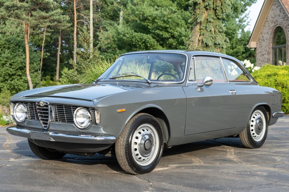 1965 Alfa Romeo Giulia sold at auction for $49,500