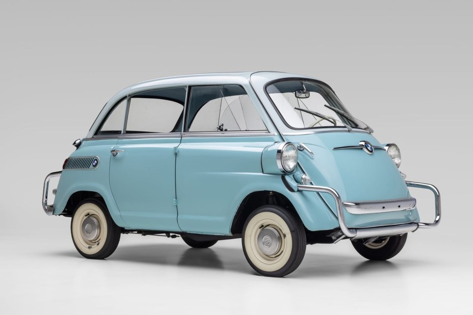 1958 BMW Isetta sold at auction for $38,250