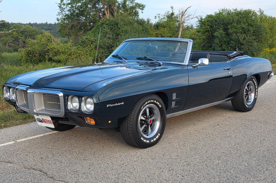1969 Pontiac Firebird sold at auction for $33,000