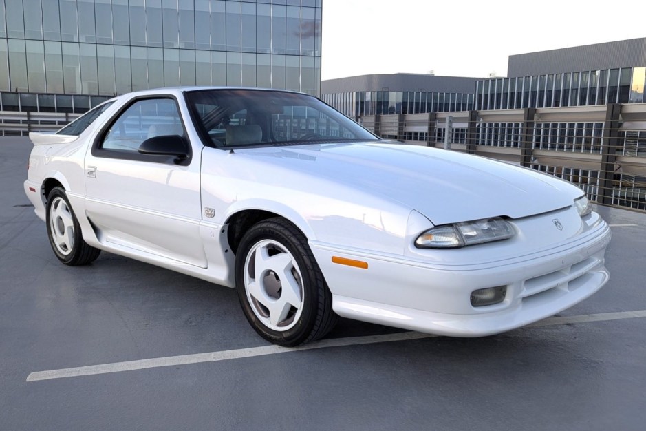 1992 Dodge Daytona sold at auction for $13,000
