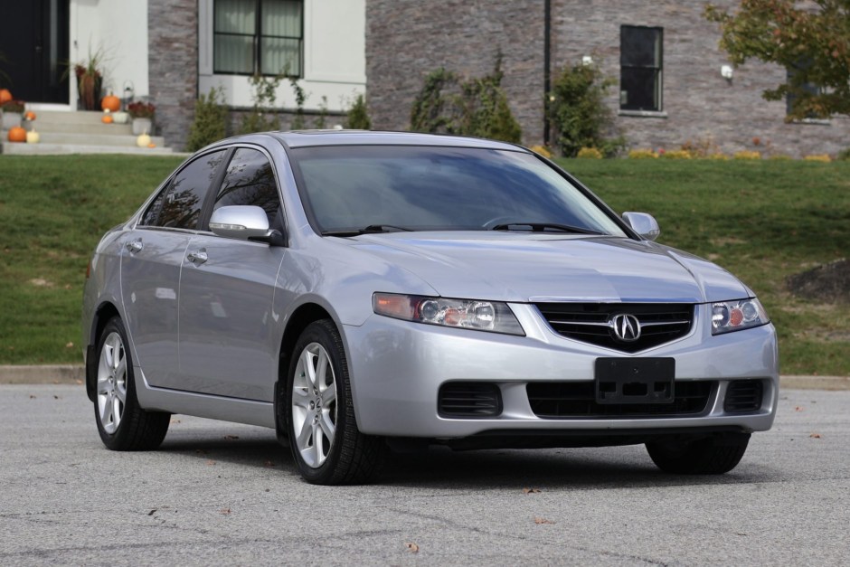 2004 Acura TSX sold at auction for $11,500