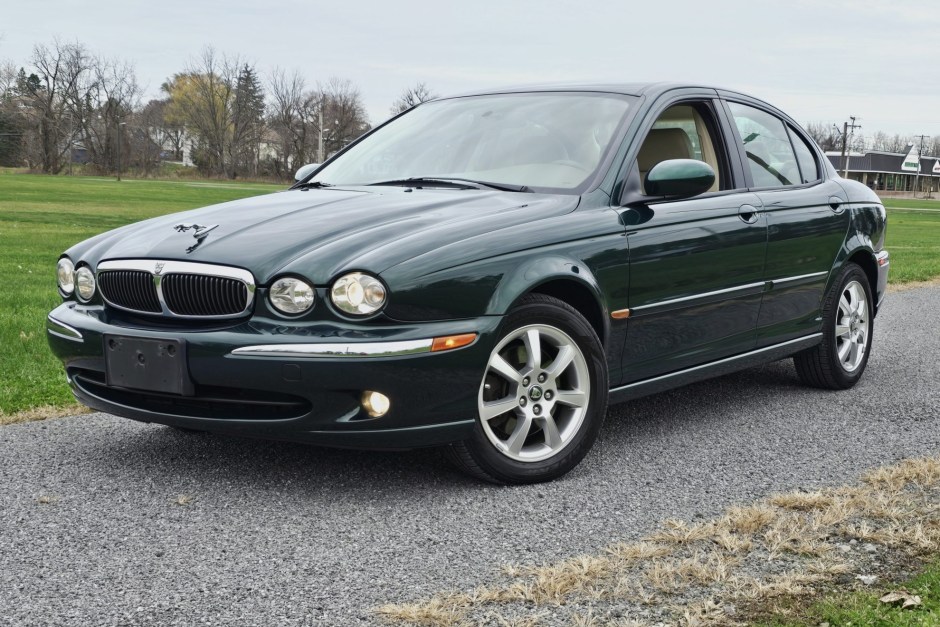 2004 Jaguar X-Type sold at auction for $6,600