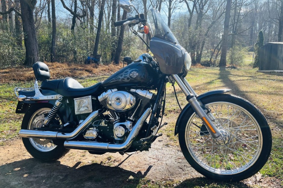 2005 Harley-Davidson Dyna sold at auction for $4,100