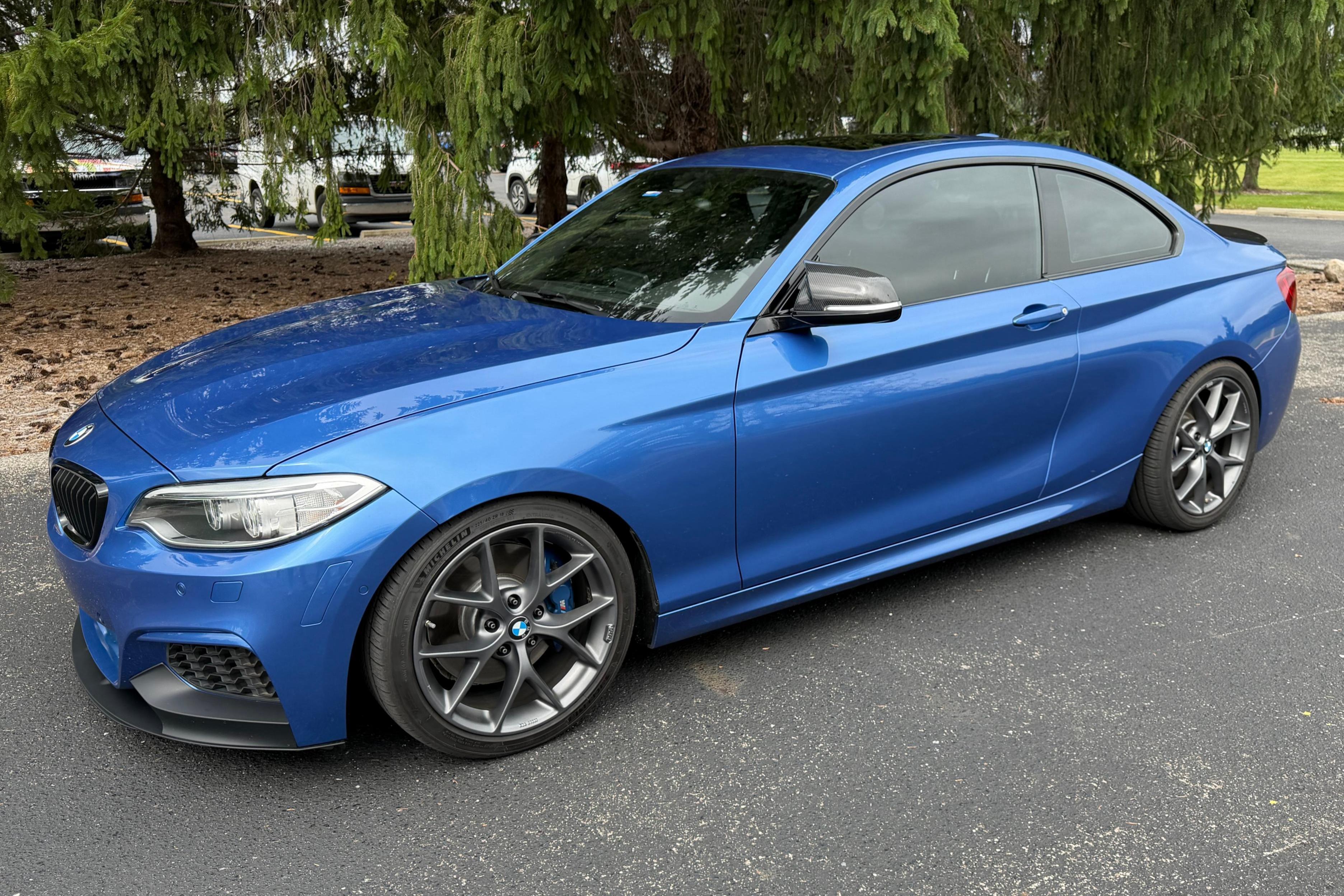 2015 BMW 2-Series sold at auction for $20,500