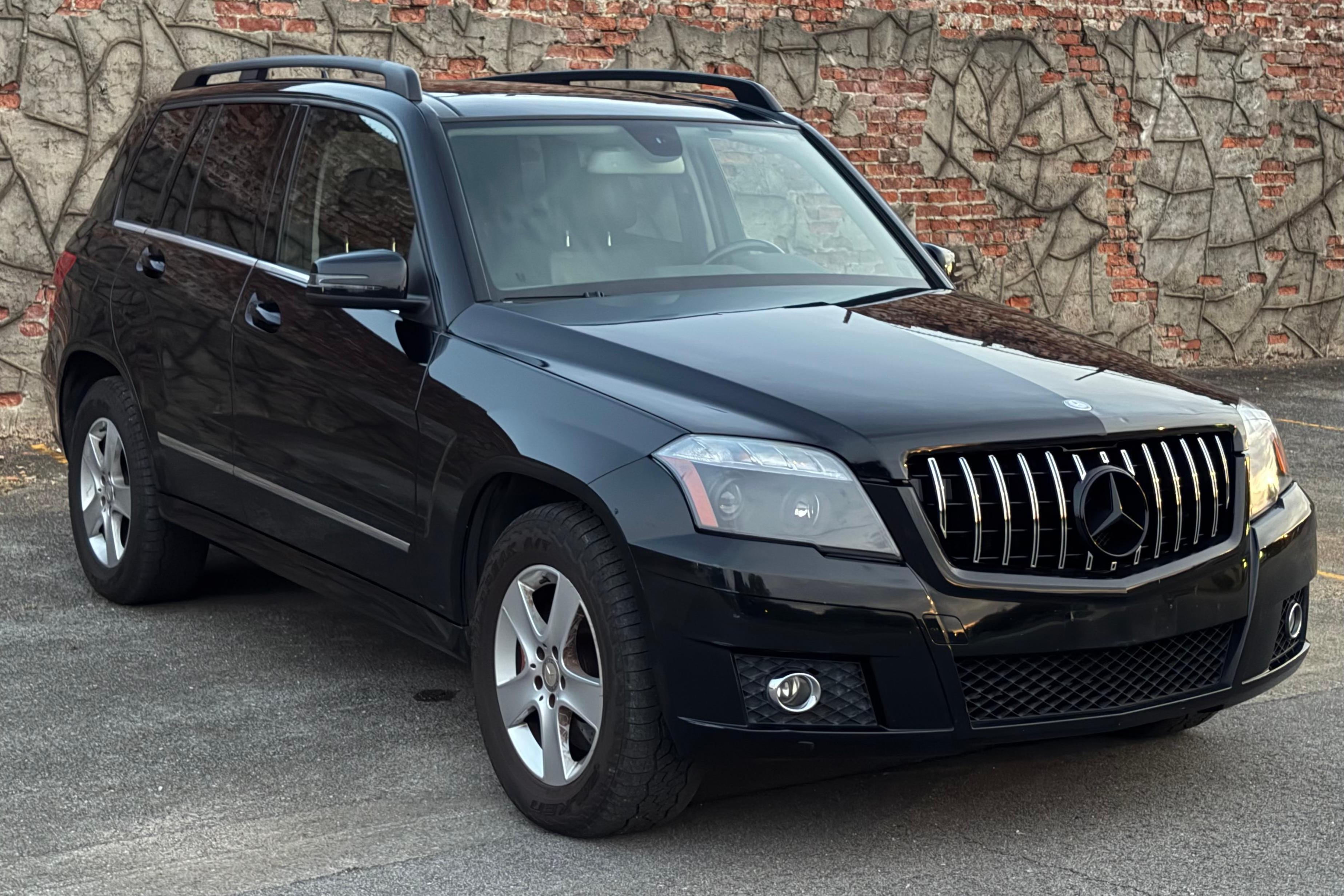 2011 Mercedes-Benz GLK-Class sold at auction for $10,500