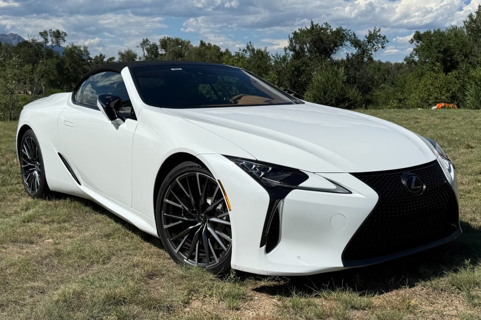 2025 Lexus LC sold at auction for $128,000