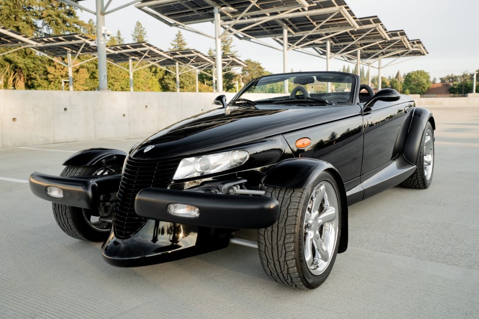 2000 Plymouth Prowler sold at auction for $22,000