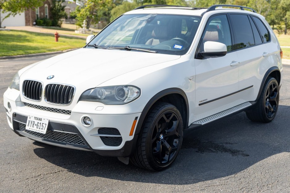 2011 BMW X5 sold at auction for $9,300