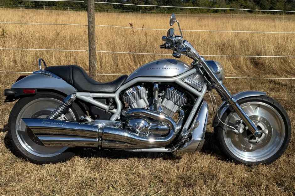 2002 Harley-Davidson V-Rod sold at auction for $8,000