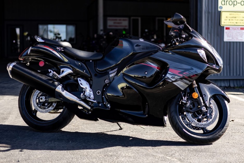 2012 Suzuki Hayabusa sold at auction for $9,100