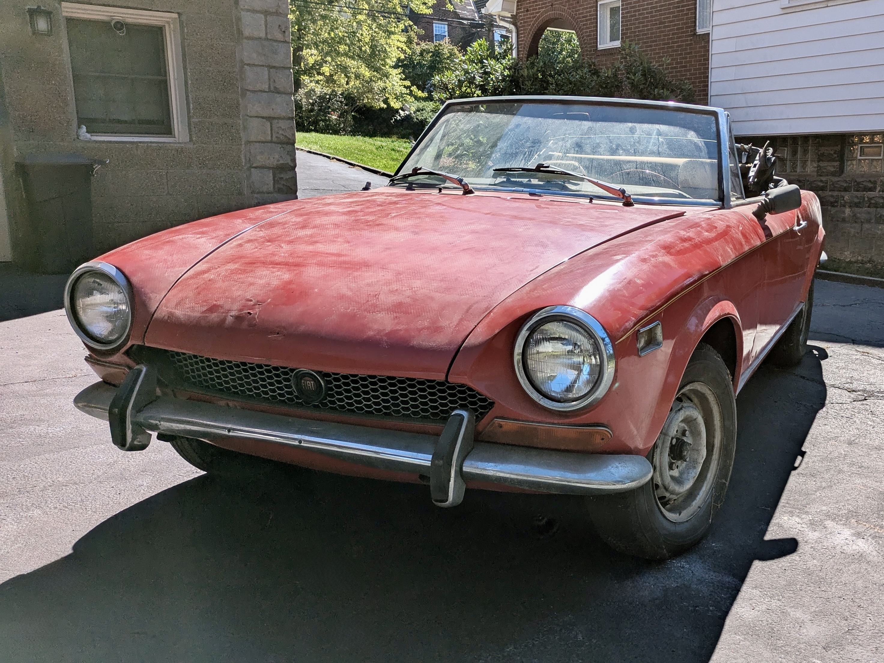 1972 Fiat 124 sold at auction for $550
