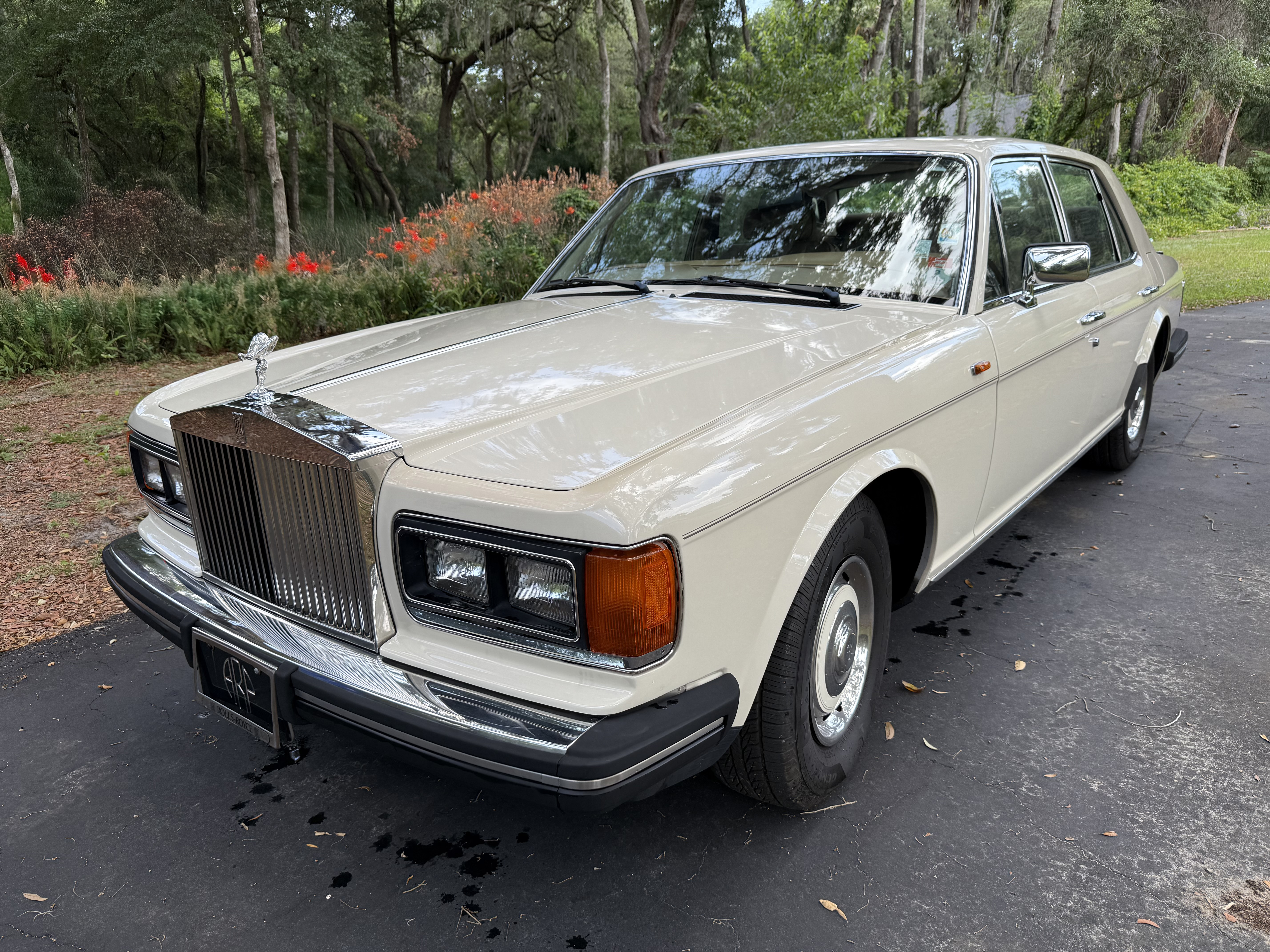1987 Rolls-Royce Silver Spirit sold at auction for $13,000