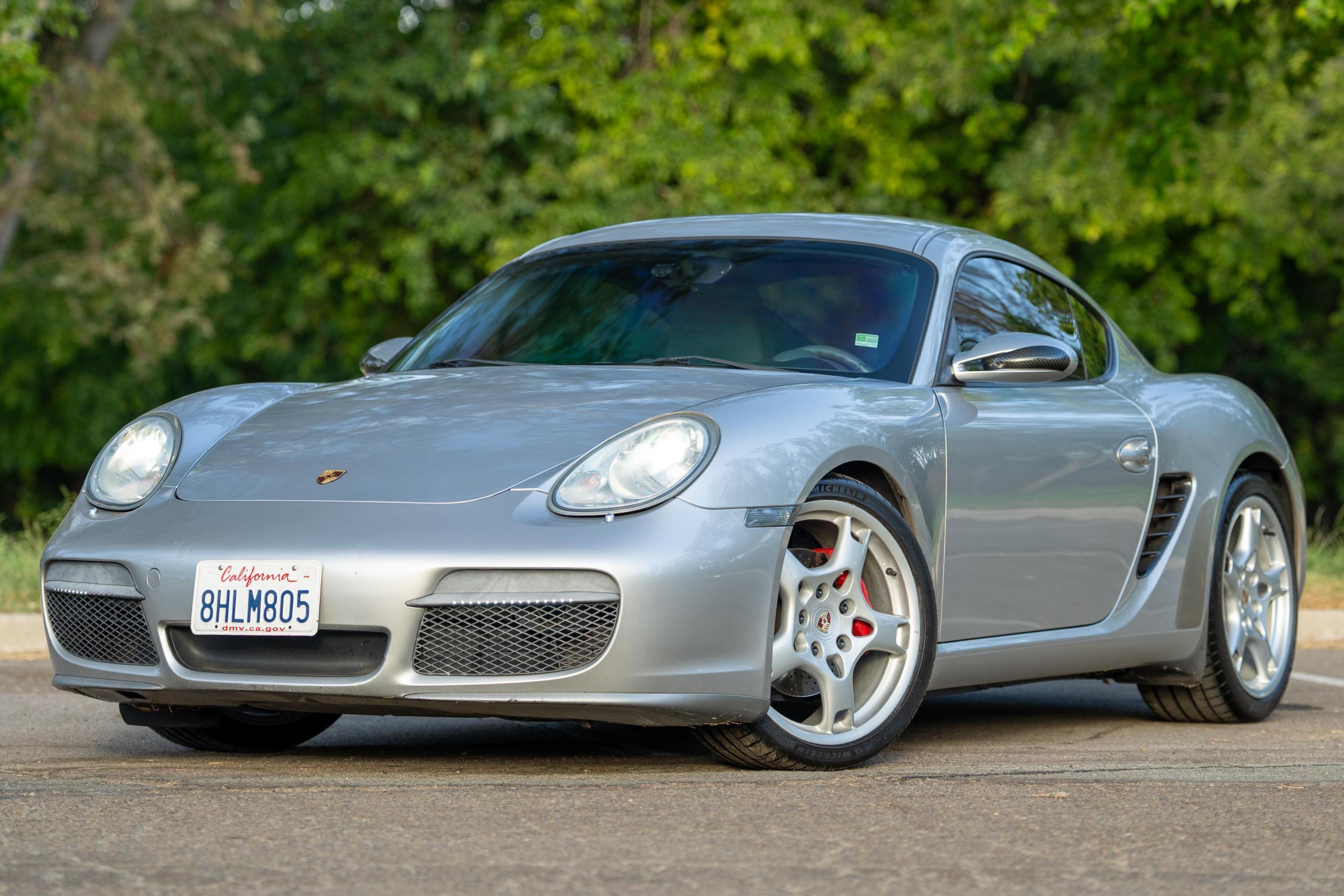 2006 Porsche Cayman sold at auction for $23,250