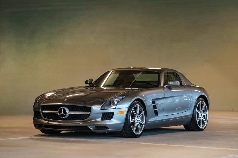 2012 Mercedes-Benz SLS AMG sold at auction for $290,000