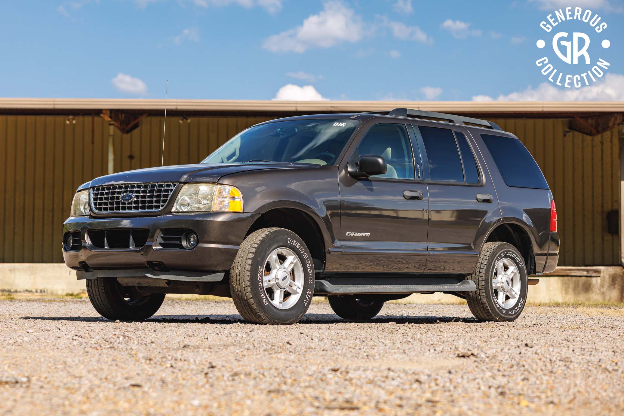 2005 Ford Explorer sold at auction for $2,302
