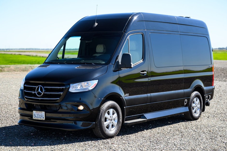 2021 Mercedes-Benz Sprinter sold at auction for $88,000