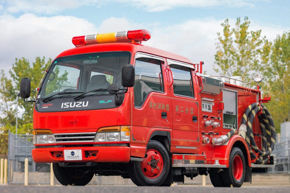 1999 Isuzu Elf sold at auction for $18,000