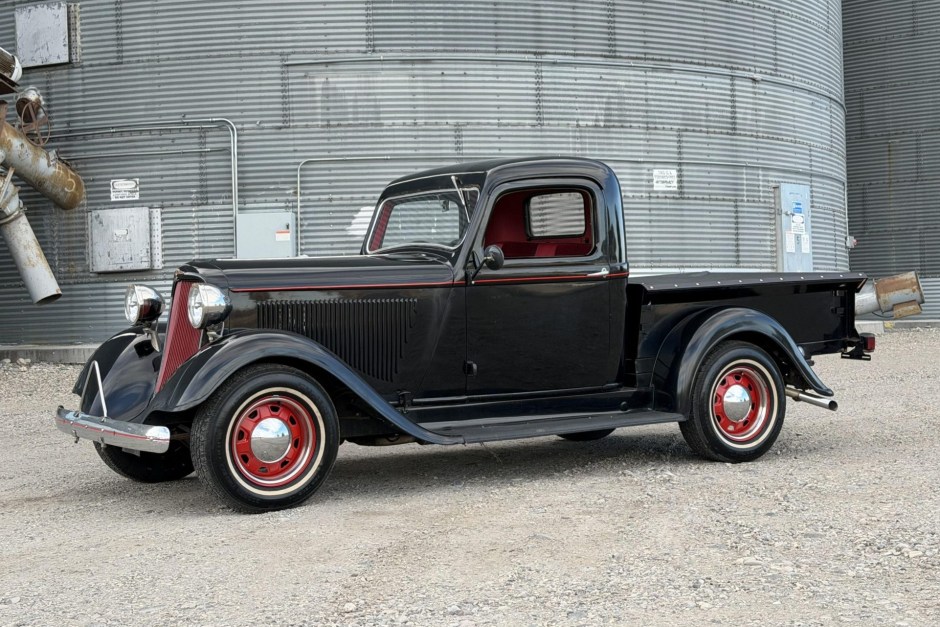 1935 Dodge HC/KC Pickup sold at auction for $13,000