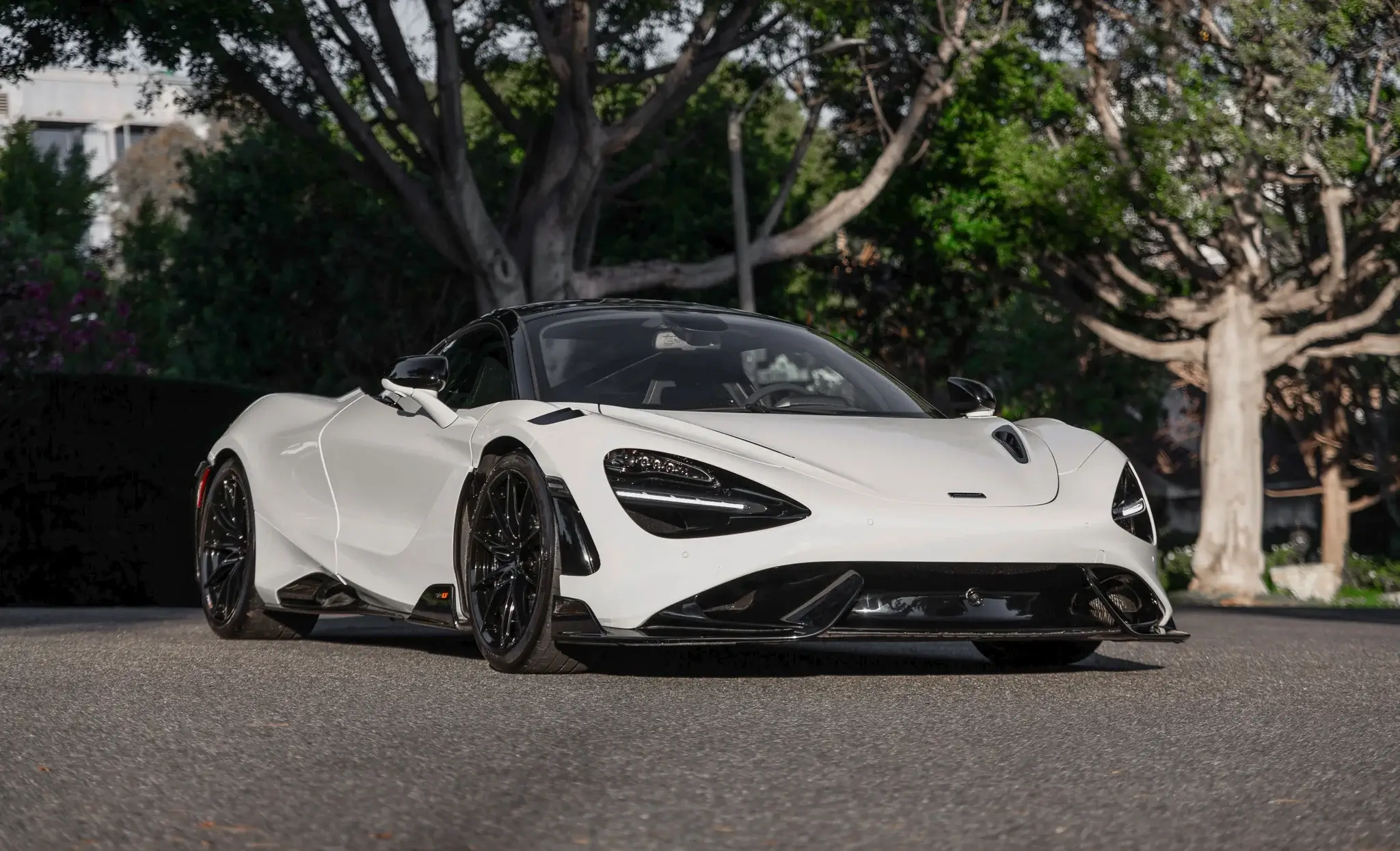 2021 McLaren 765LT sold at auction for $390,500