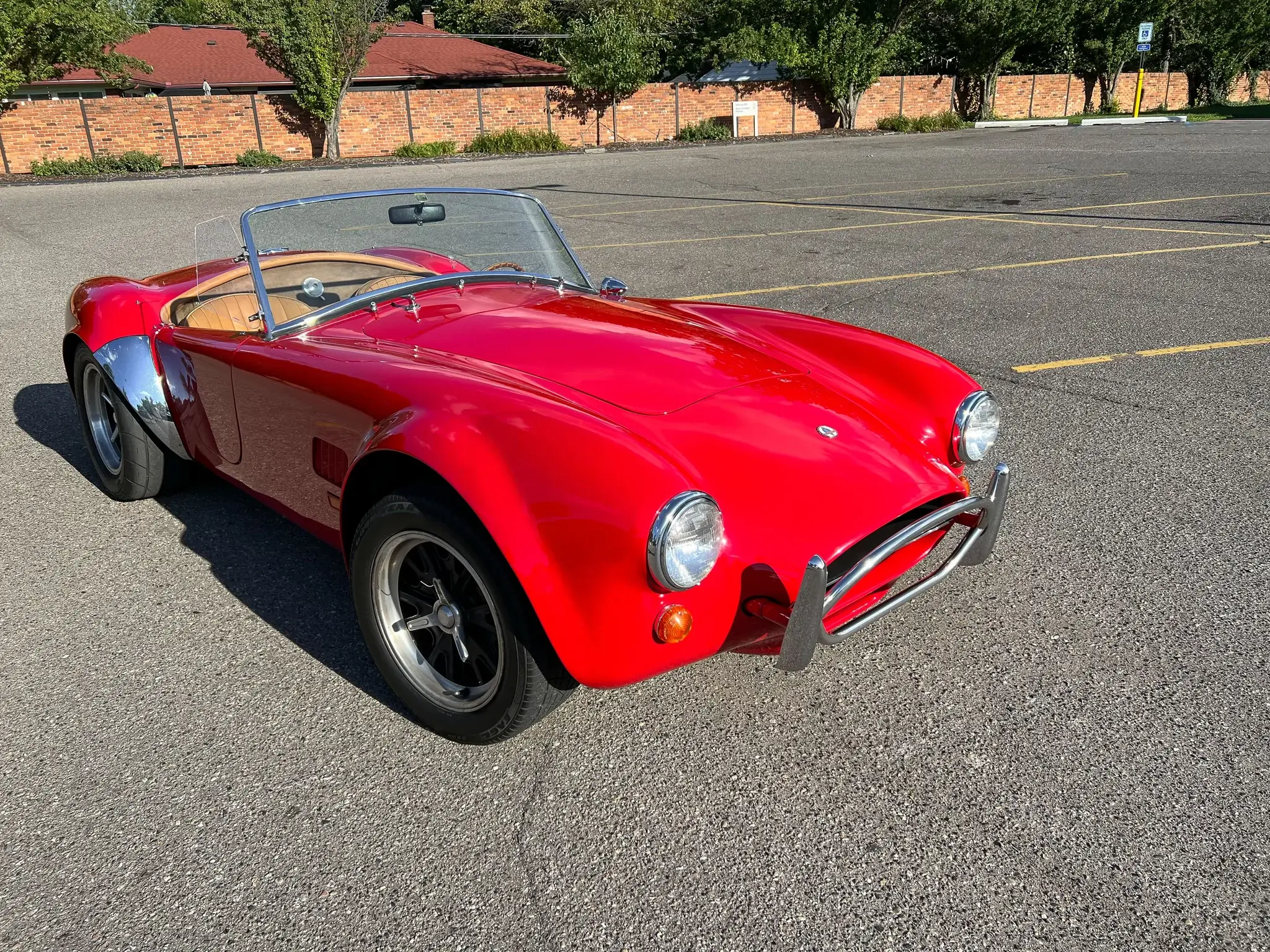 1985 AC Cobra sold at auction for $126,000