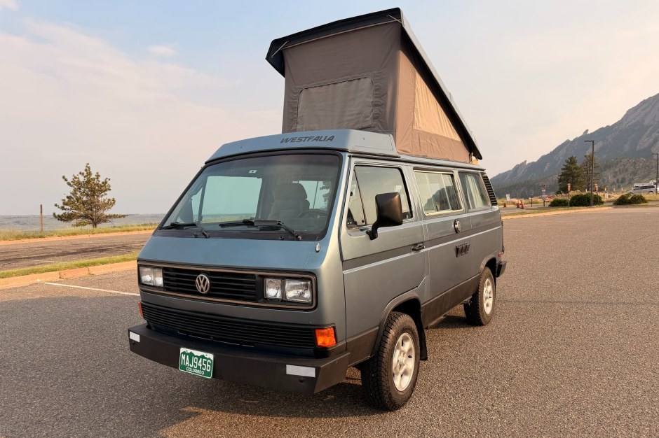 1987 Volkswagen Vanagon sold at auction for $36,000