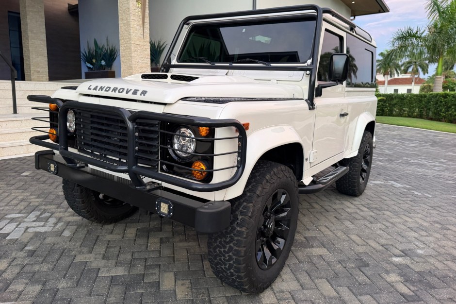 1997 Land Rover Defender sold at auction for $65,500