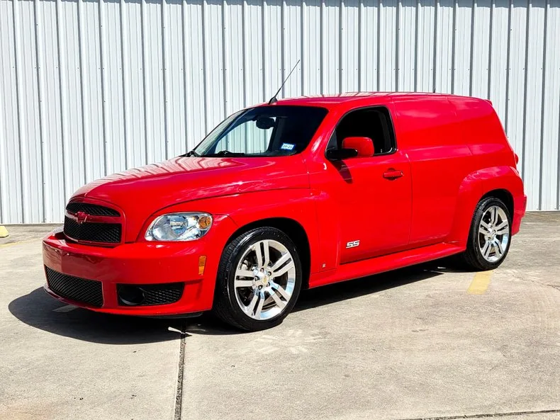 2009 Chevrolet HHR sold at auction for $7,875