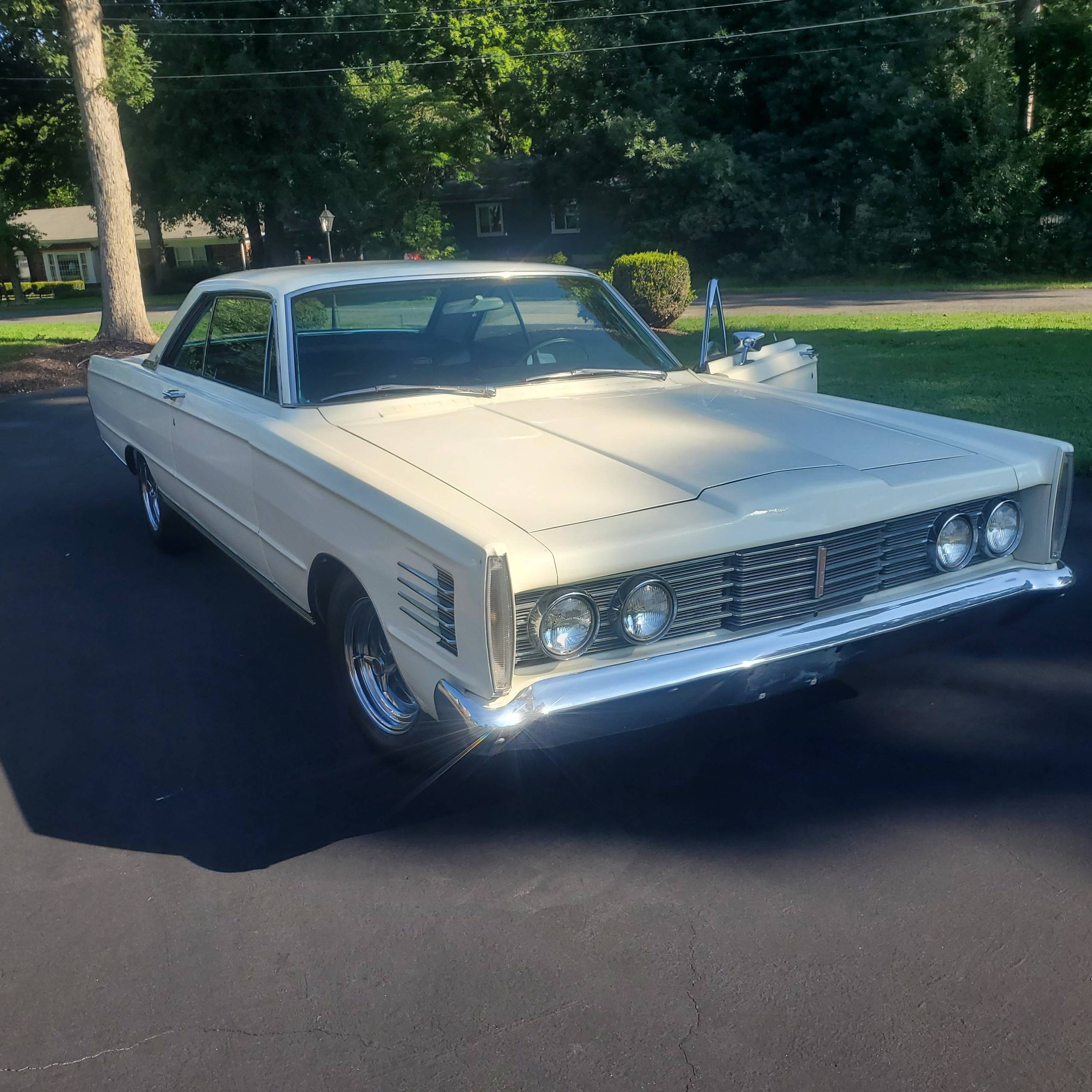 1965 Mercury Park Lane sold at auction for $3,700