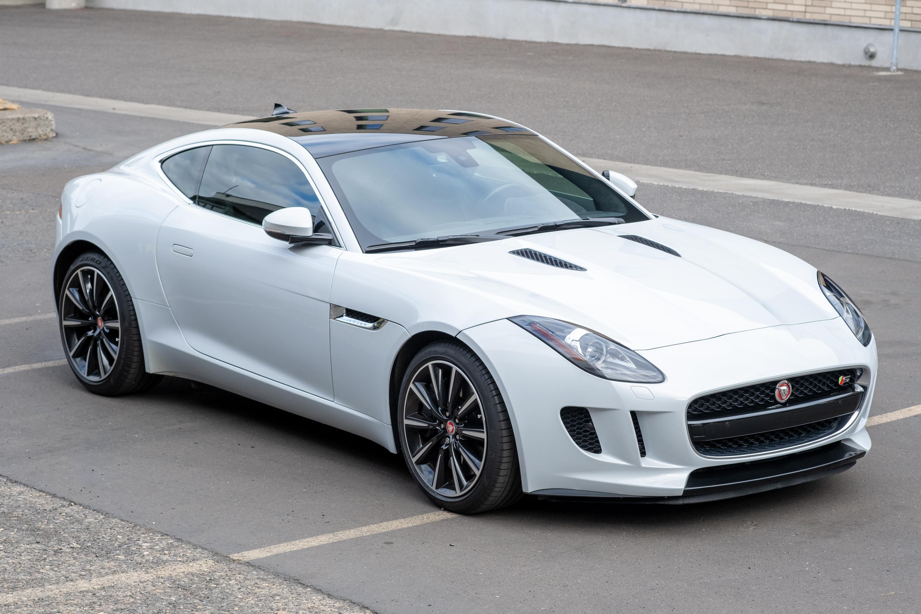 2016 Jaguar F-TYPE sold at auction for $39,027