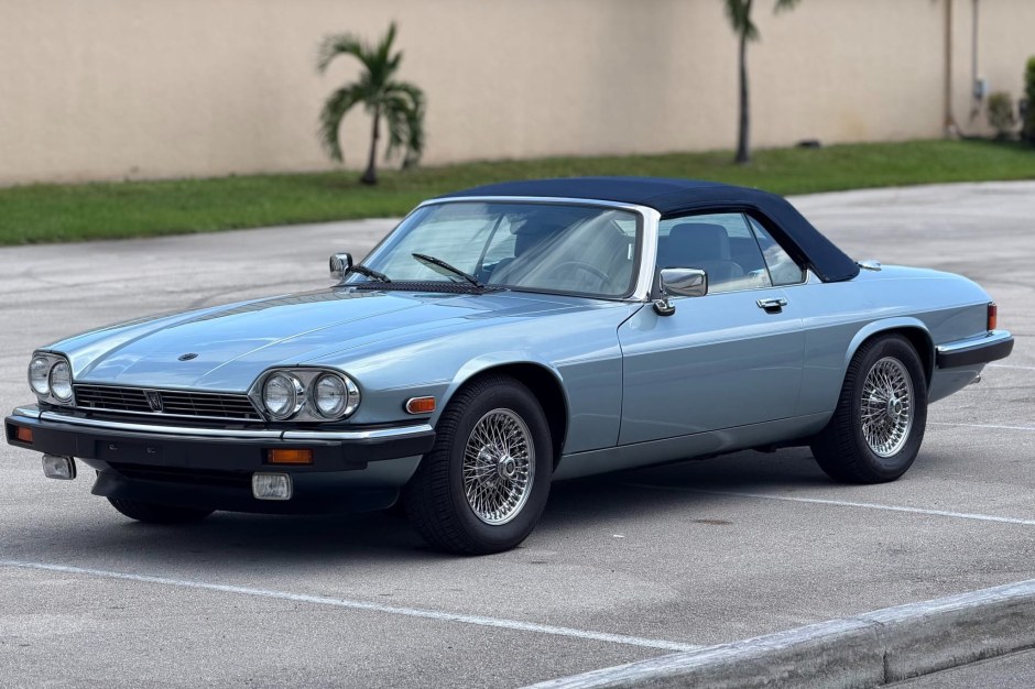 1990 Jaguar XJS sold at auction for $15,500