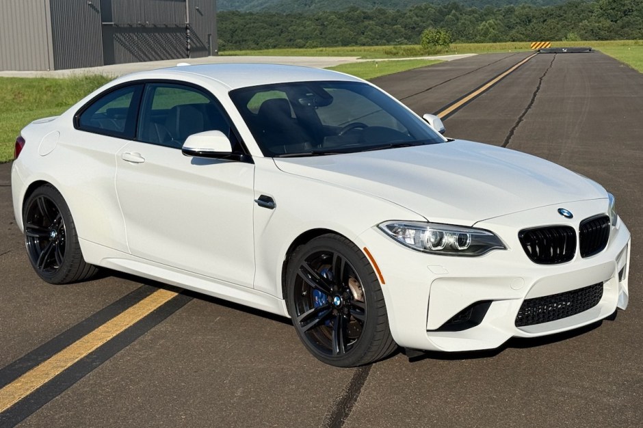 2017 BMW M2 sold at auction for $38,250