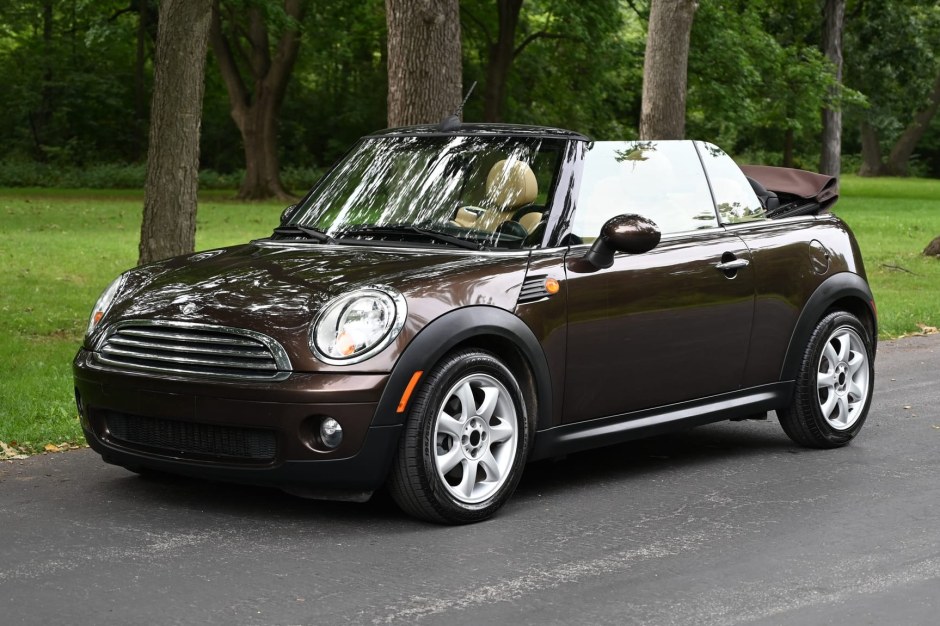 2010 Mini Cooper sold at auction for $8,200