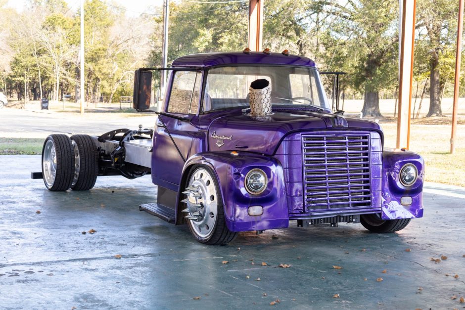 1964 International Harvester Loadstar sold at auction for $6,600