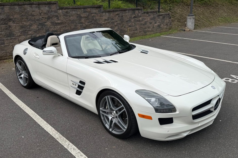 2012 Mercedes-Benz SLS AMG sold at auction for $101,000