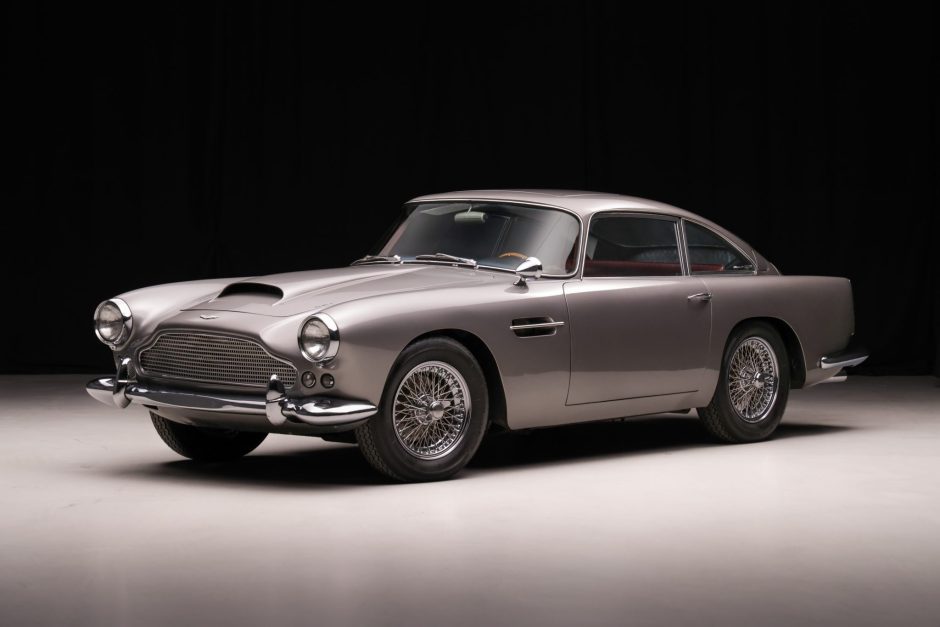 1961 Aston Martin DB4 sold at auction for $390,000