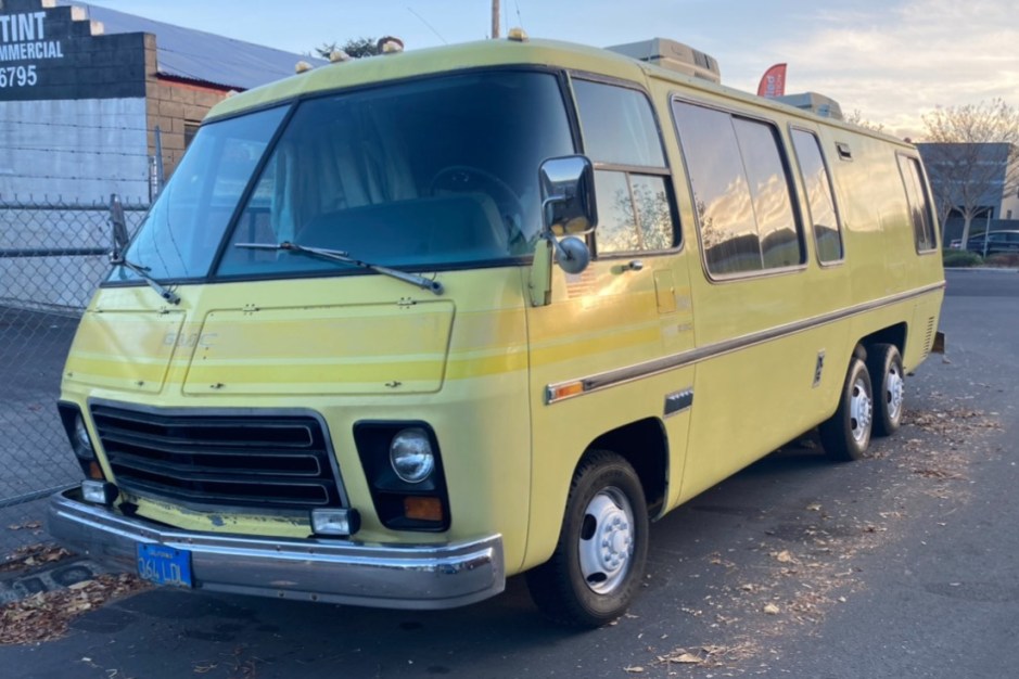 1973 GMC Motorhome sold at auction for $7,000