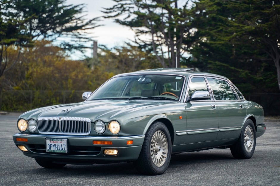 1996 Jaguar Vanden Plas sold at auction for $14,000