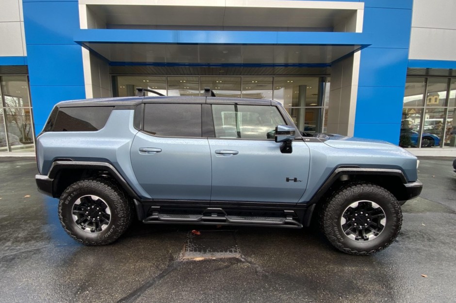 2024 GMC Hummer EV sold at auction for $76,000