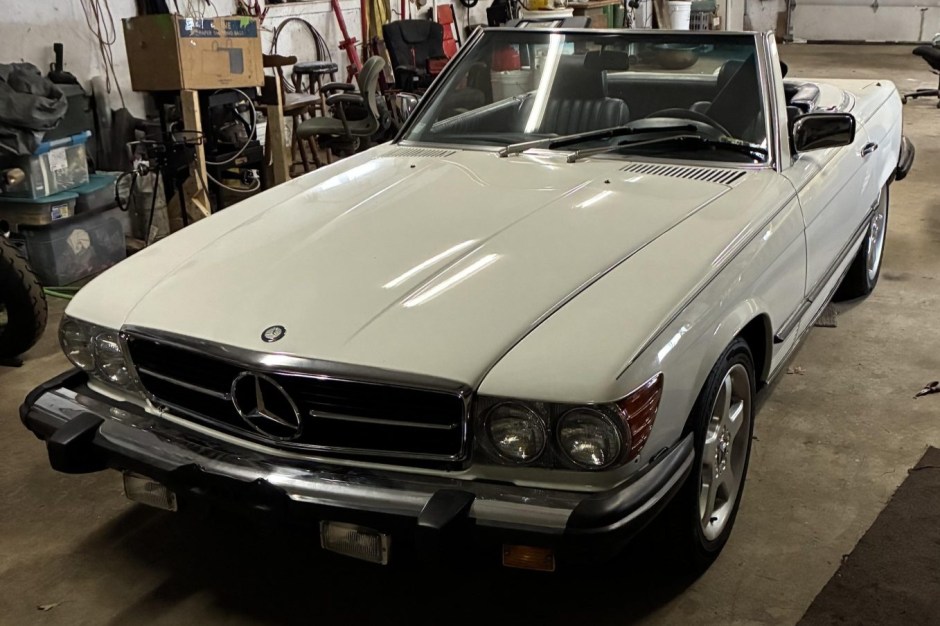 1985 Mercedes-Benz 380 sold at auction for $8,900