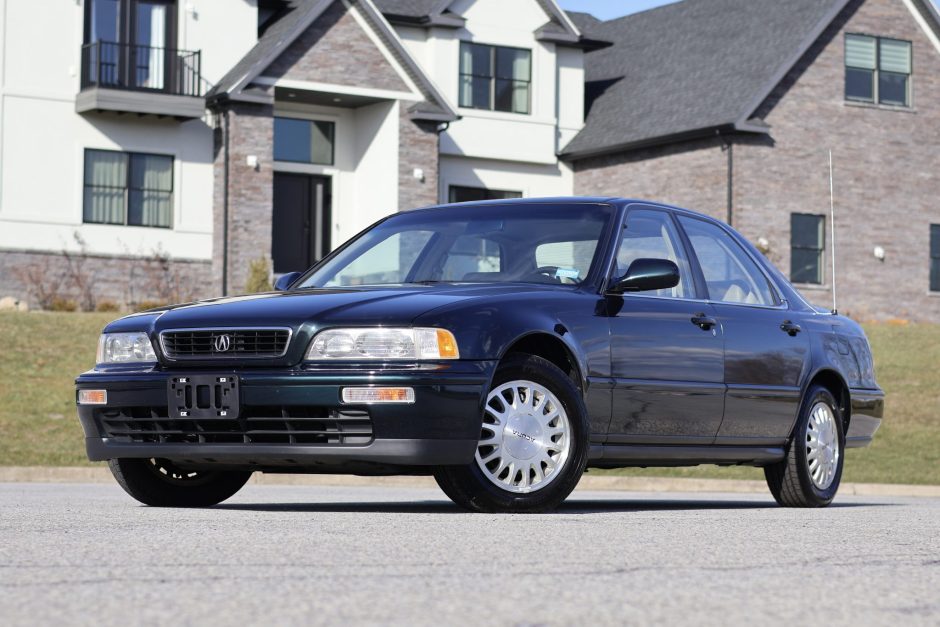 1995 Acura Legend sold at auction for $14,110