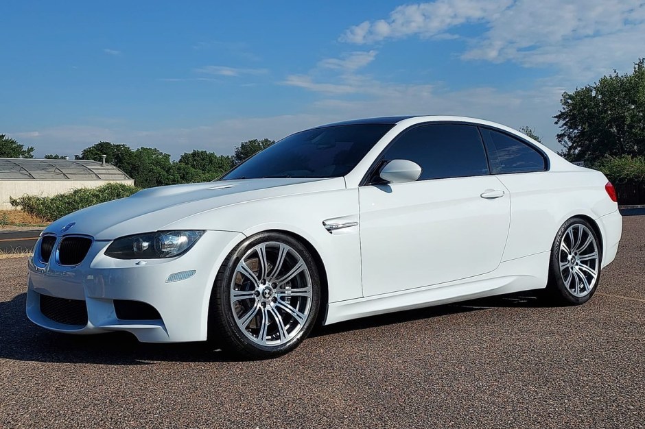 2012 BMW M3 (E90/E92/E93) sold at auction for $25,000