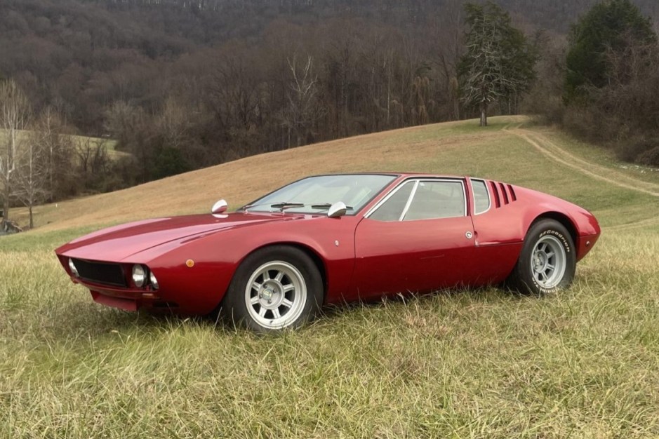 1969 DeTomaso Mangusta sold at auction for $270,000