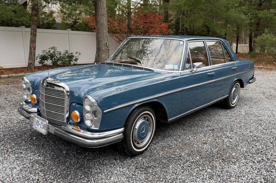 1969 Mercedes-Benz W108 & W109 sold at auction for $10,000