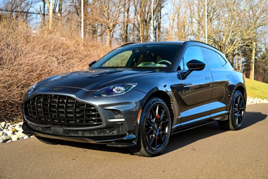 2023 Aston Martin DBX sold at auction for $147,000
