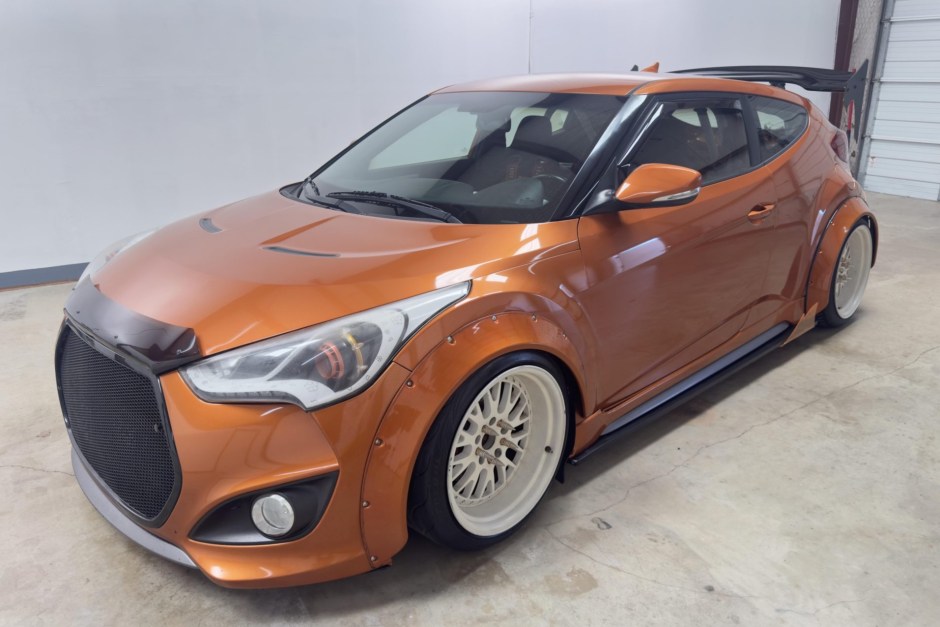 2014 Hyundai Veloster sold at auction for $7,250