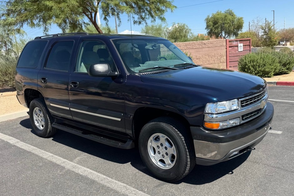 2004 Chevrolet Tahoe sold at auction for $11,250