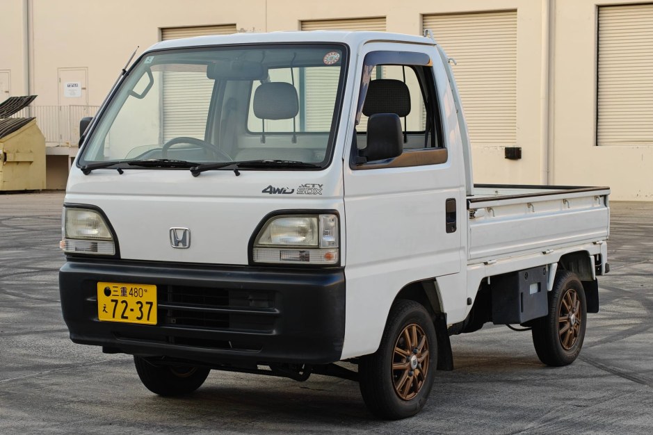 1997 Honda Acty sold at auction for $7,000