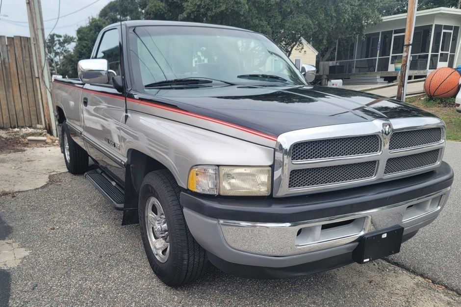 1996 Dodge Ram sold at auction for $9,900